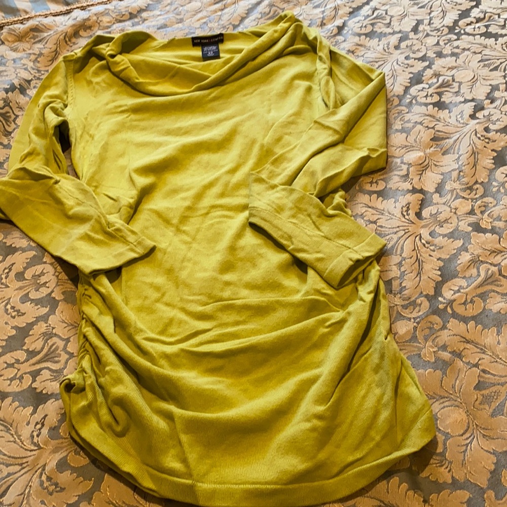 NY & Co. light sweater.